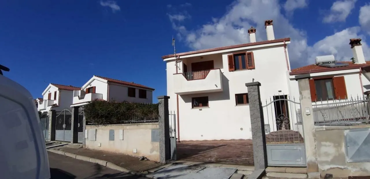 Villa Rosa SantʼAntìoco 0*,  Italia